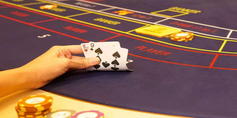 Nắm được các thế bài Baccarat sẽ giúp bạn áp dụng những chiến thuật linh hoạt vào từng ván cược