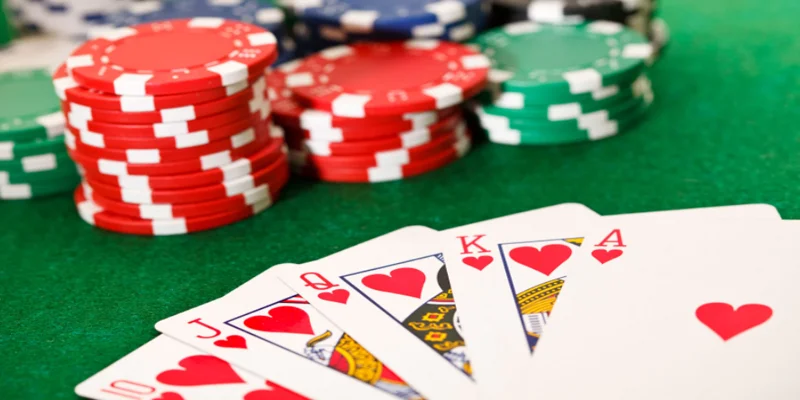 Poker có cách chơi khá dễ hiểu